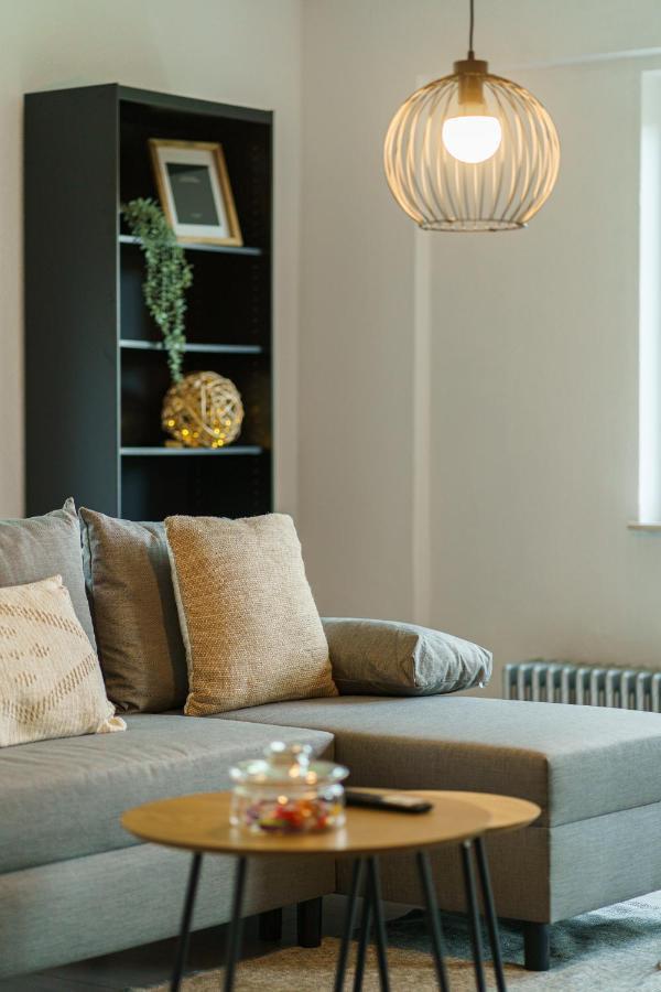 Grosszuegiges Apartment Mit Balkon Fuer Monteure Und Feriengaeste ดิลลิงเงน อัน แดร์ ซา ภายนอก รูปภาพ