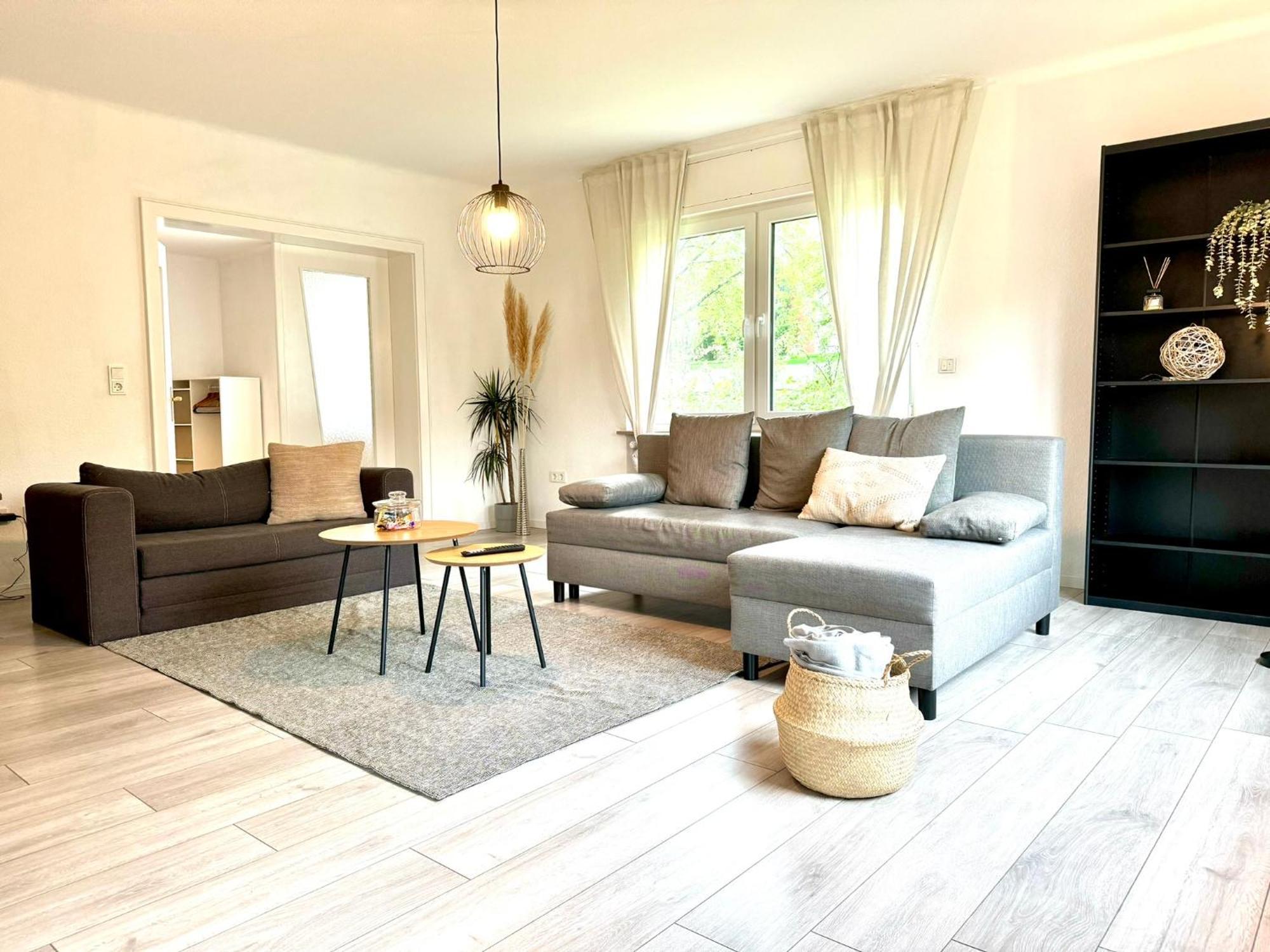 Grosszuegiges Apartment Mit Balkon Fuer Monteure Und Feriengaeste ดิลลิงเงน อัน แดร์ ซา ภายนอก รูปภาพ